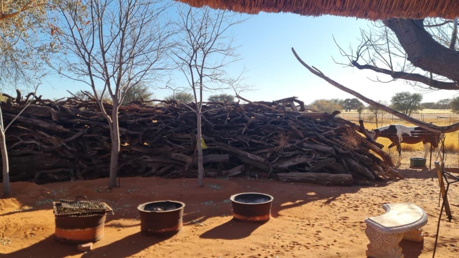 6 Bedroom Property for Sale in Olifantshoek Rural Northern Cape